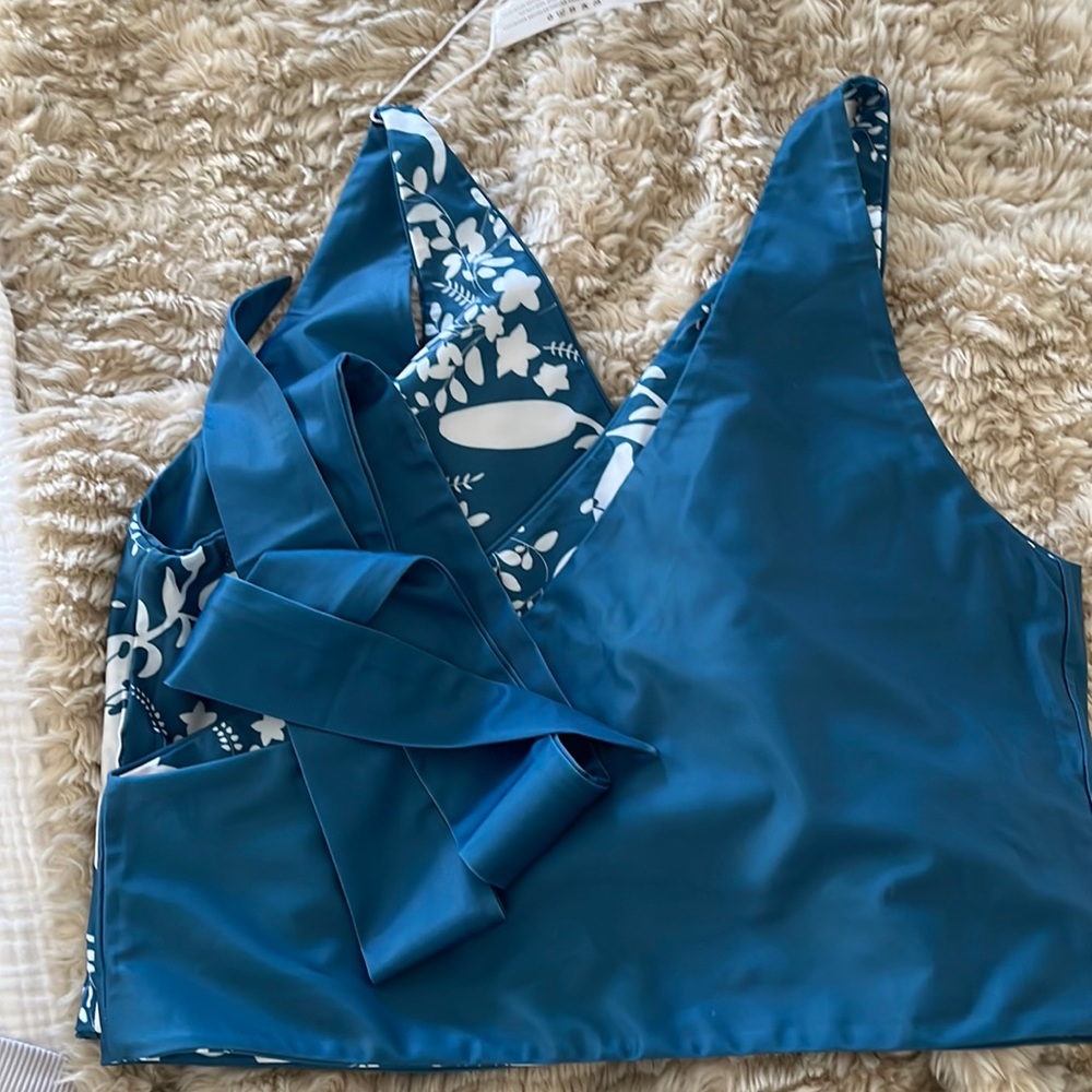 NWT Baiia 2 piece Wrapsuit top in Tahitian blue with tie.